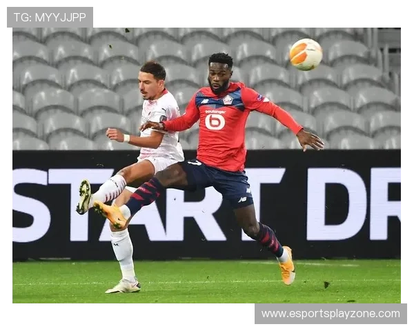 实时：里尔VS马赛，双方中场拼抢激烈比分暂为0-0