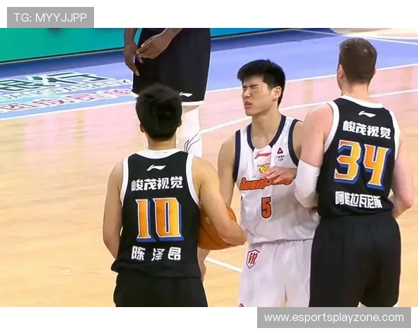 广东队崔永熙参与对抗训练，有望近期复出